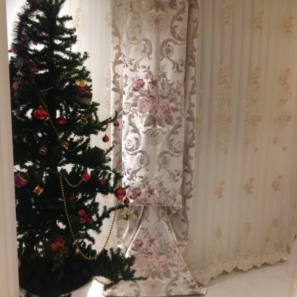 دکور پرده مخمل گلدوزی