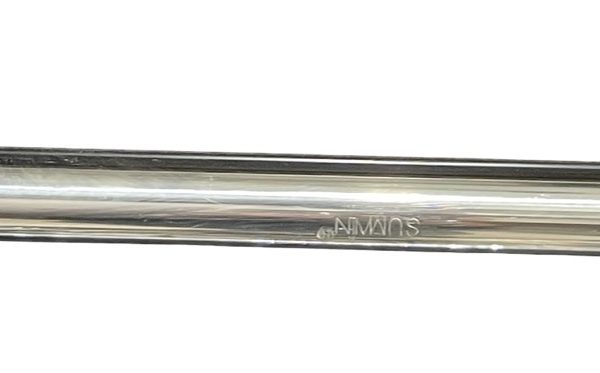 زیبایی و شیکی چوب پرده پانچی نقرهای در دکوراسیون داخلی