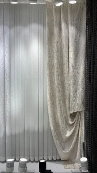 دکور پرده مخمل شانل طرح شنی