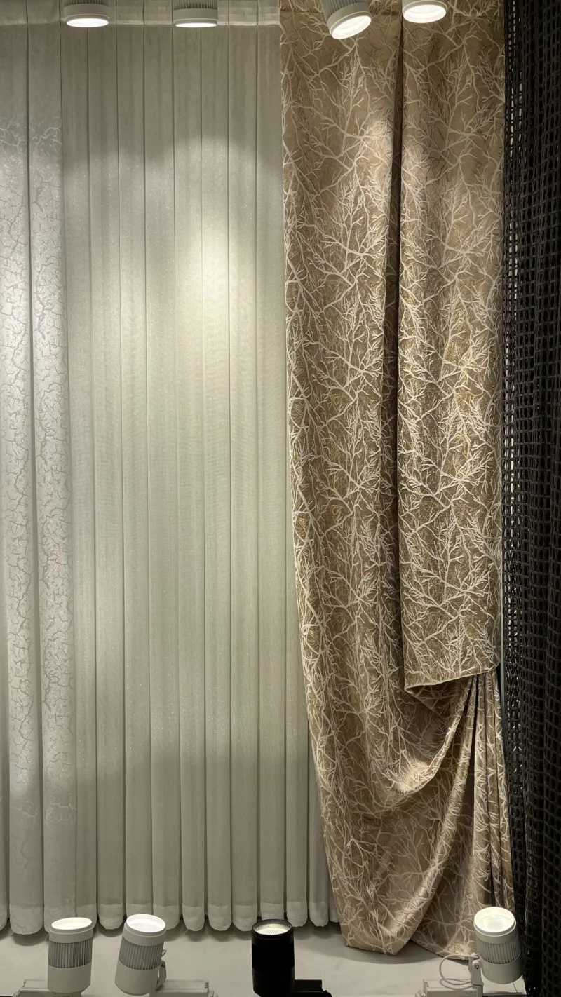 دکور پرده مخمل طرح درختی