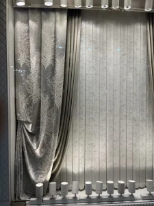 مزایای انتخاب پرده حریر پتینه بدون نیاز به آستر با کنار پرده شانل طرح برگ