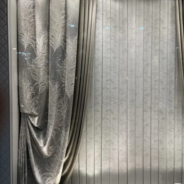 مزایای انتخاب پرده حریر پتینه بدون نیاز به آستر با کنار پرده شانل طرح برگ
