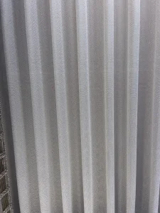 فروش پرده تور ترک مینیمال پرچین با کنارپرده دانتل قهوه‌ای