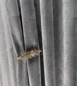 قیمت پرده کتان ترک بافت سوزنی رنگ آفای با پرده رومن و کنار پرده مخمل خاویاری