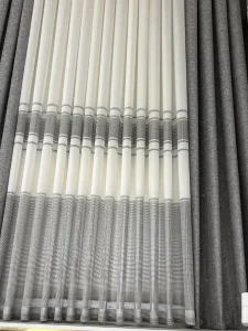 سبک و کاربرد پرده پانچ طوسی مدل روبان با کنارپرده نگین‌ کاری ‌شده