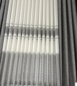 سبک و کاربرد پرده پانچ طوسی مدل روبان با کنارپرده نگین‌ کاری ‌شده