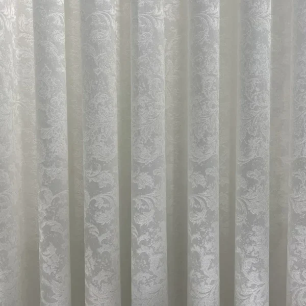 مزایای انتخاب پرده حریر پفکی طرح فرفوژه با ترکیب دانتل و کنارپرده برگی