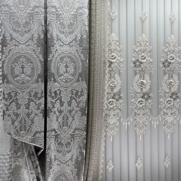 خرید پرده تور فلت گل برجسته دانتل مدل پلیسه با کنار پرده شانل سنگ‌کاری‌شده