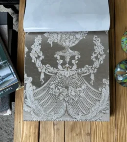 پرده شانل طرح گلدان رنگ خاکی